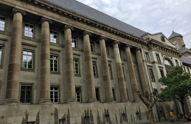 Erster Stadtspaziergang 2018: Das Land- und Amtsgericht – Einblicke in die Architektur