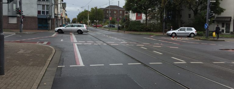 051/18 | Aufweitung der Kölner Straße: Grüne kritisieren Verkehrsplanung der 80er Jahre
