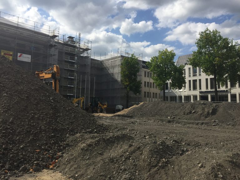 031/20 Grüne wollen Rathausplatz klimatauglich gestalten