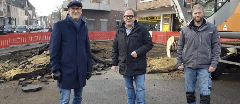 001/22 CDU und Grüne in Hüls freuen sich über den Start des ersten Bauabschnitts der Kirmesplatzsanierung in Hüls